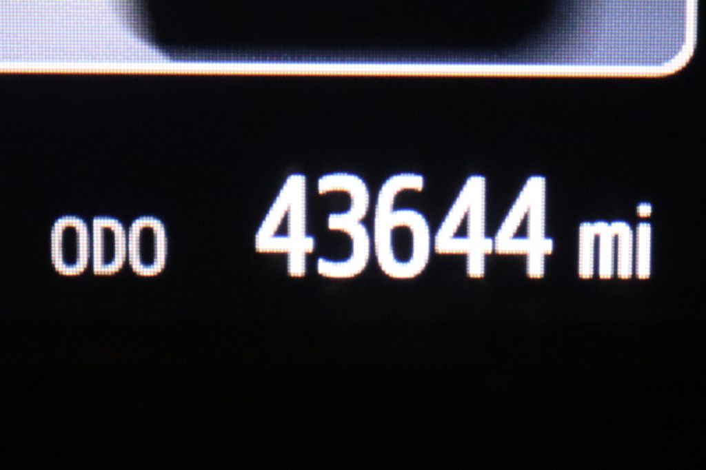 Thumbnail: 2020 Toyota Sienna - 24