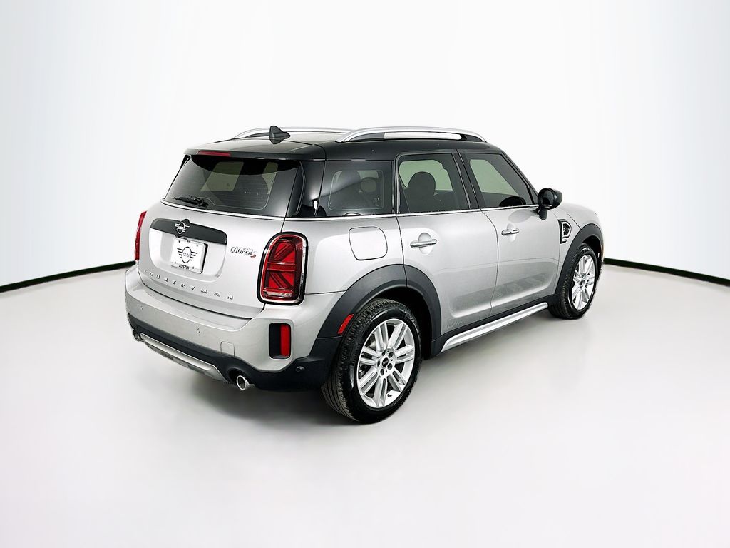 2024 MINI Cooper Countryman Iconic 5