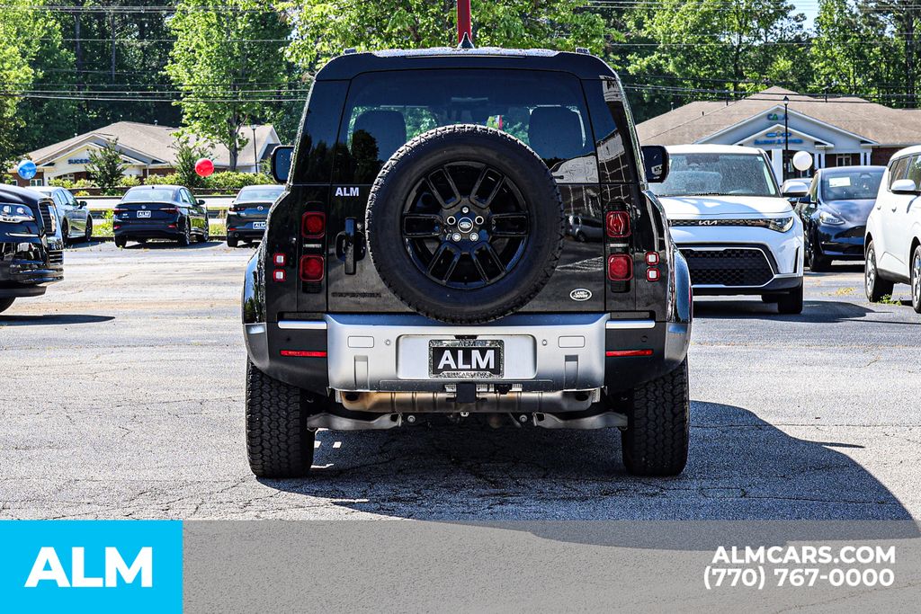 Used 2023 Black Land Rover S image 12