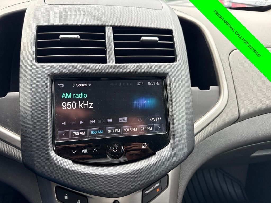 Used 2013 Silver Chevrolet LT image 23