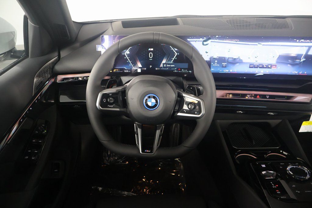 Thumbnail: 2026 BMW 5 Series - 3