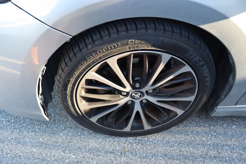 Thumbnail: 2019 Toyota Camry - 4