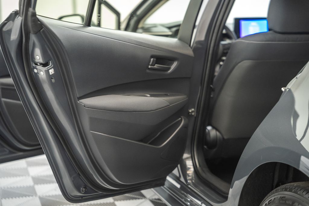 ToyotaCorolla Hybrid34