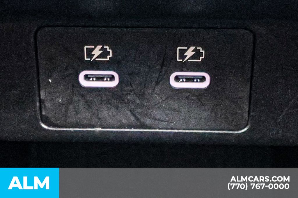 Used 2025 Silver Mitsubishi SE image 57