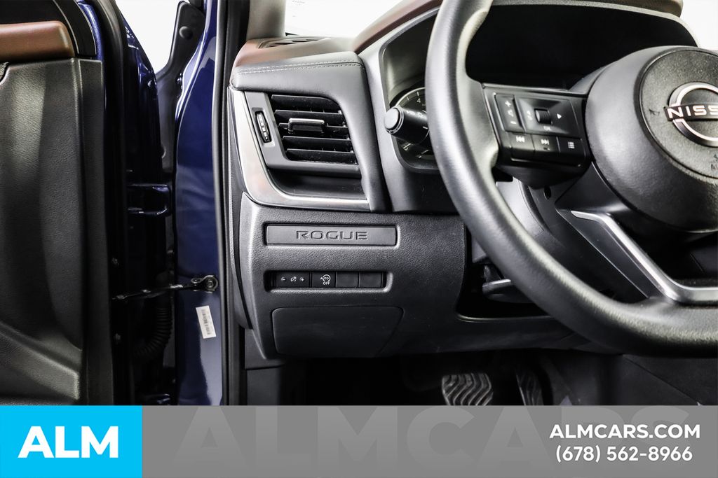 Used 2023 Blue Nissan S image 23
