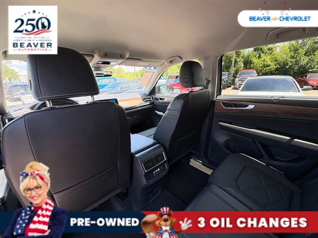Used 2025 Volkswagen Atlas SUV