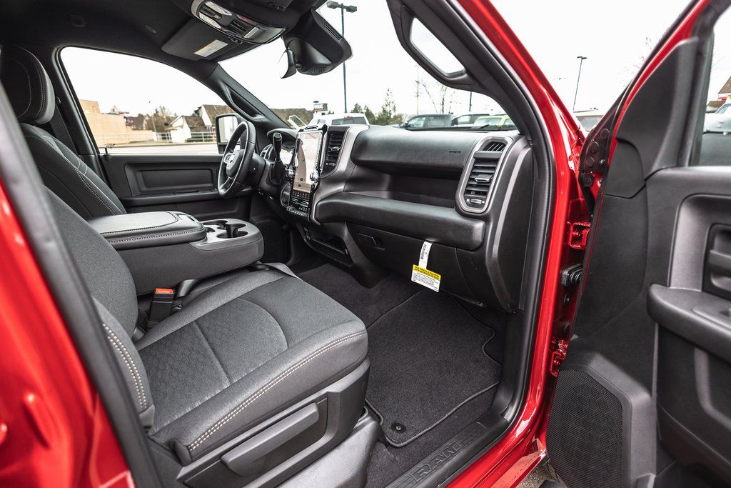 2026 Ram 3500 Tradesman thumbnail 28