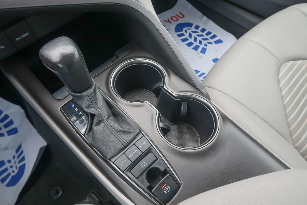 2023 Toyota Camry SE AWD