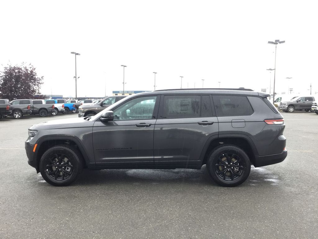 2025 Jeep Grand Cherokee L Altitude