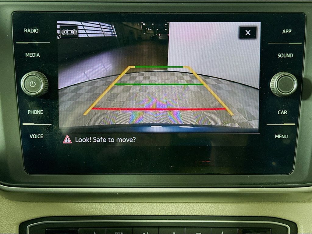 Thumbnail: 2021 Volkswagen Atlas - 13