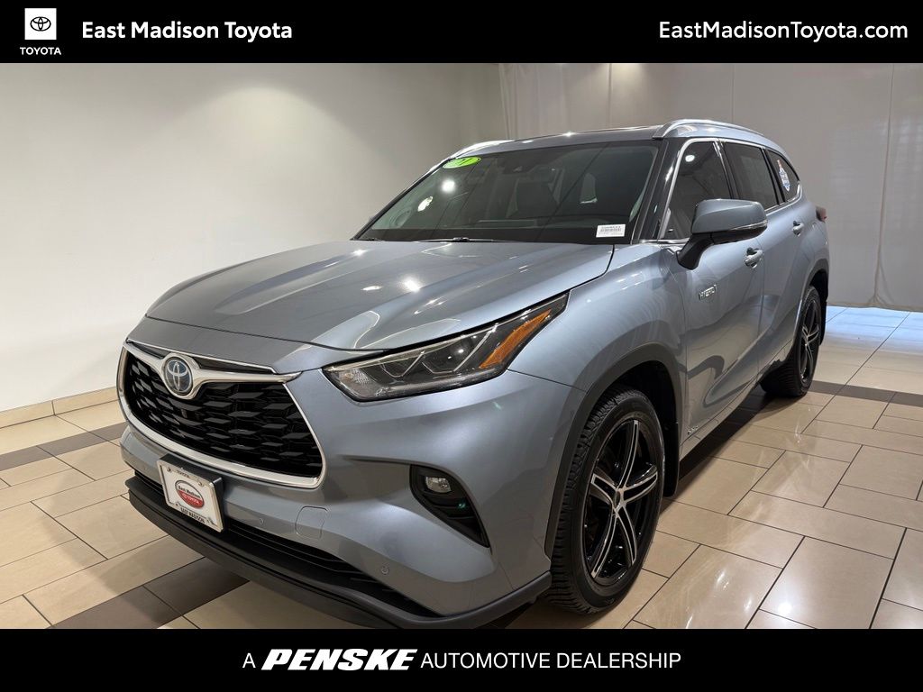 Thumbnail: 2021 Toyota Highlander - 1