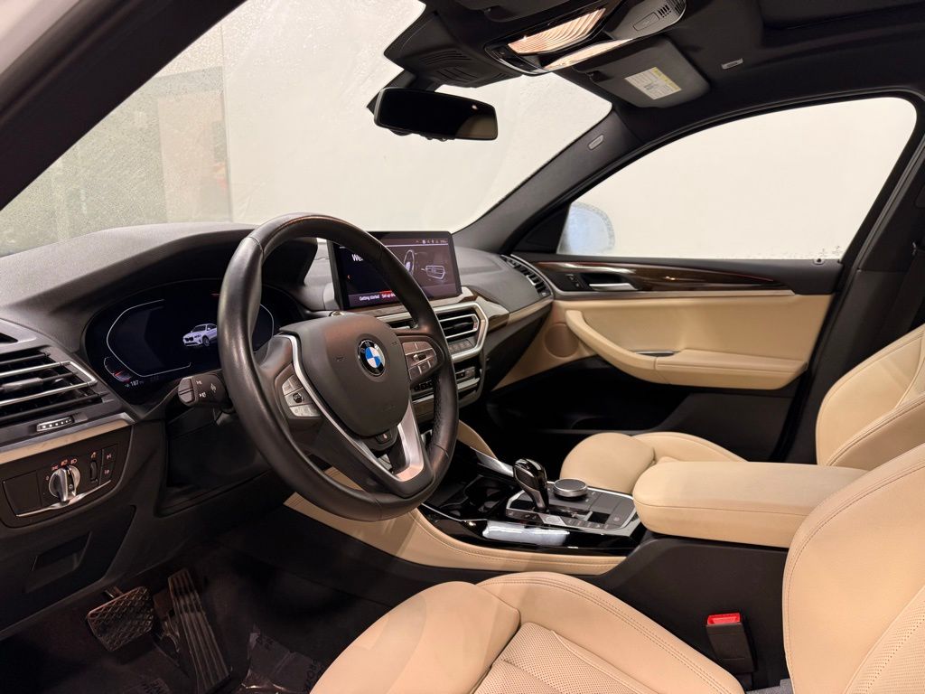 Thumbnail: 2023 BMW X4 - 11