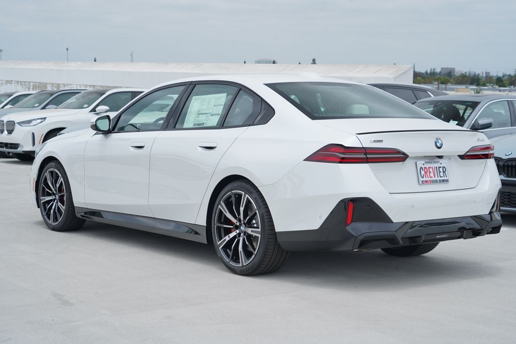 Thumbnail: 2027 BMW 5 Series - 7