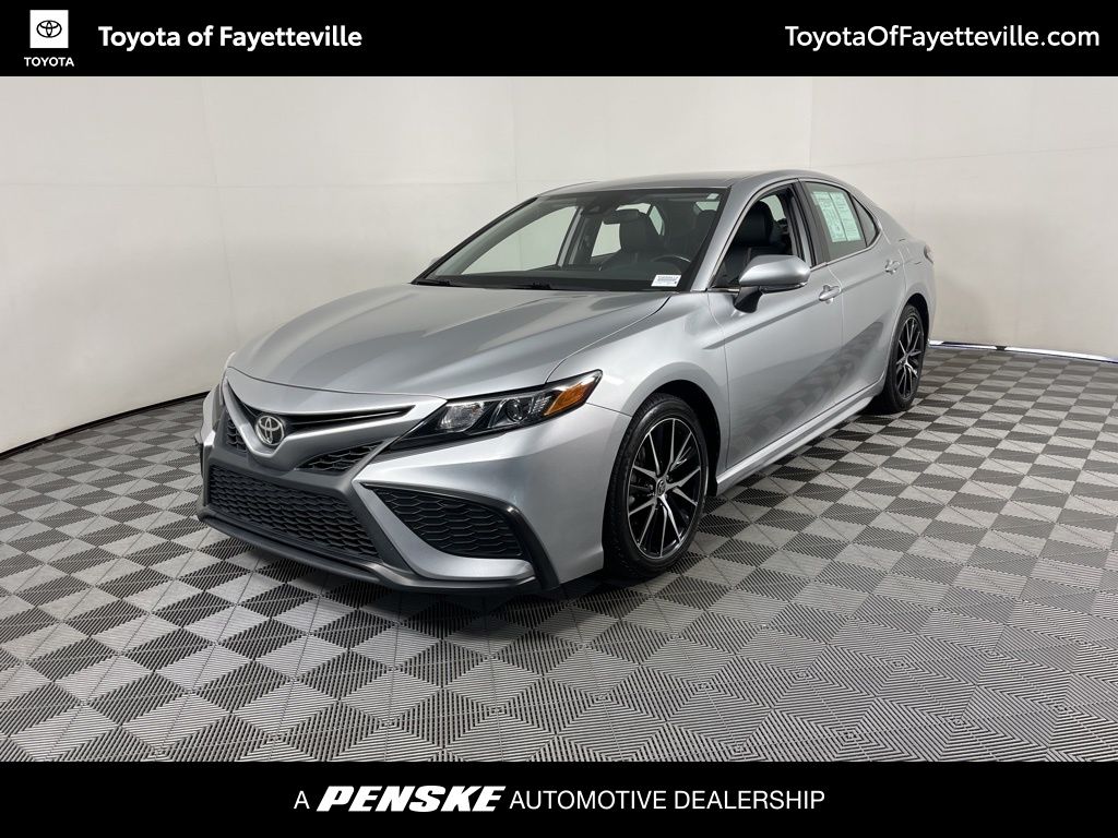 2023 Toyota Camry SE -
                Fayetteville, AR