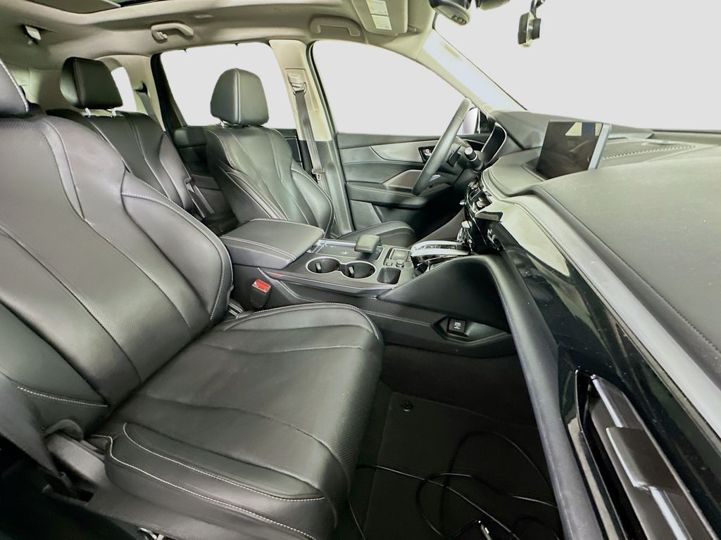 used 2023 Acura MDX car, priced at $39,499