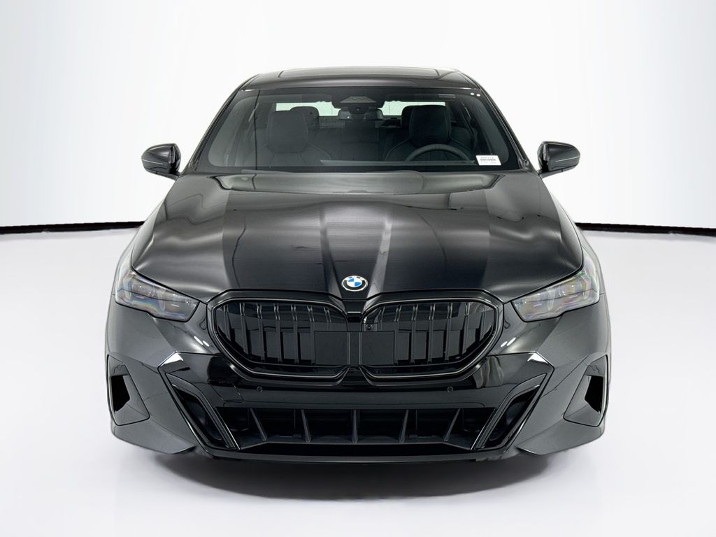 Thumbnail: 2027 BMW 5 Series - 2