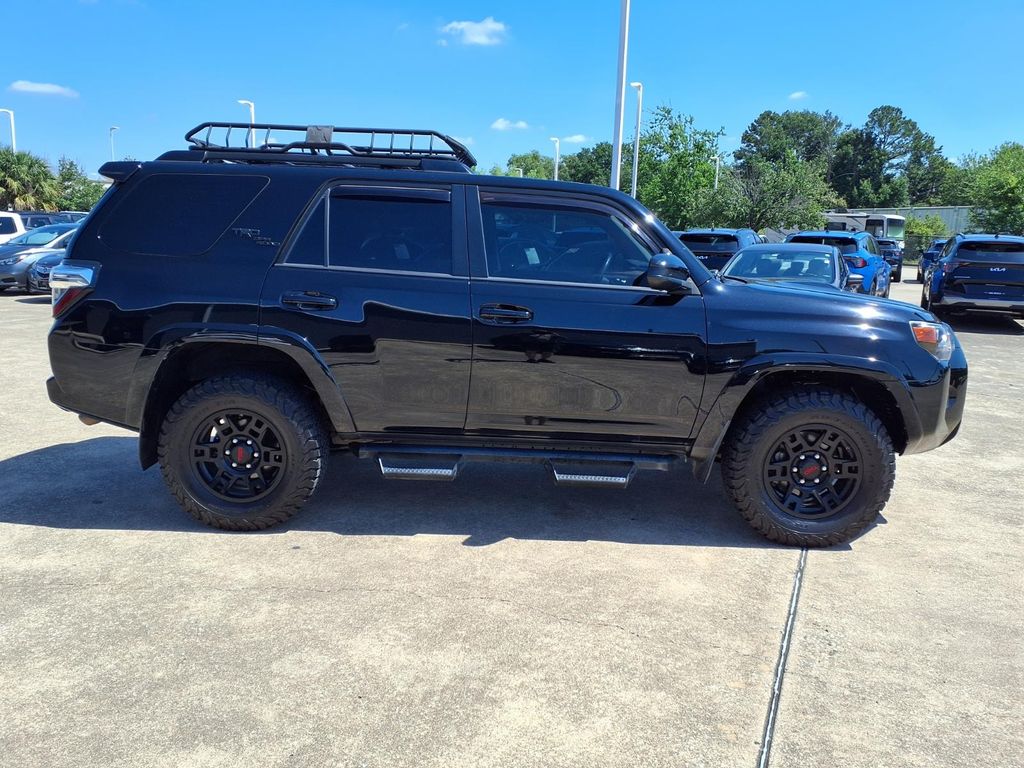 2019 Toyota 4Runner TRD Off-Road - 5