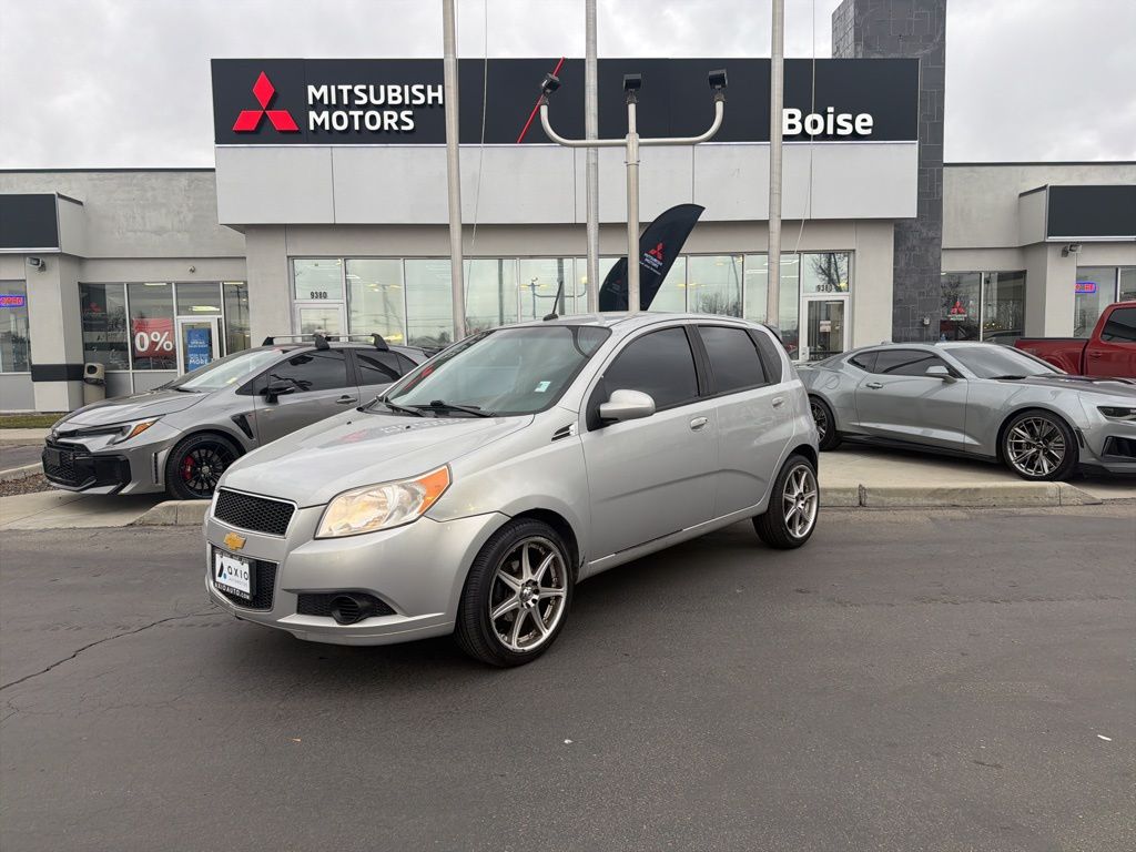 2010 Chevrolet Aveo 5 1LT Hatchback FWD