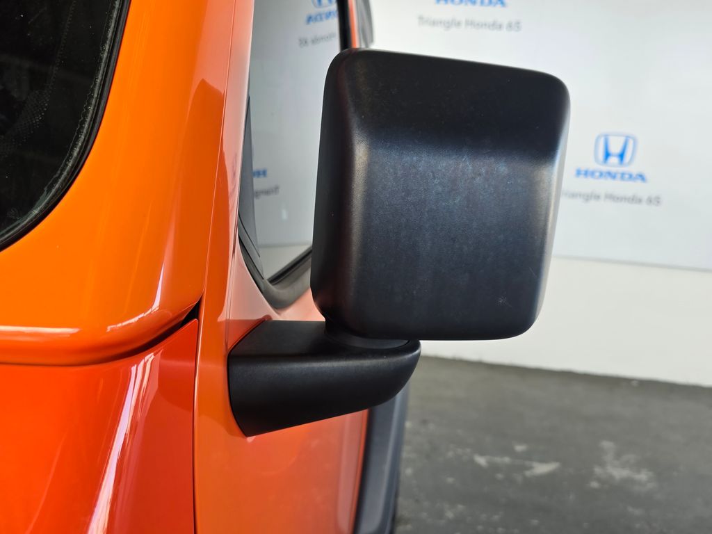 Thumbnail: 2019 Jeep Wrangler - 32