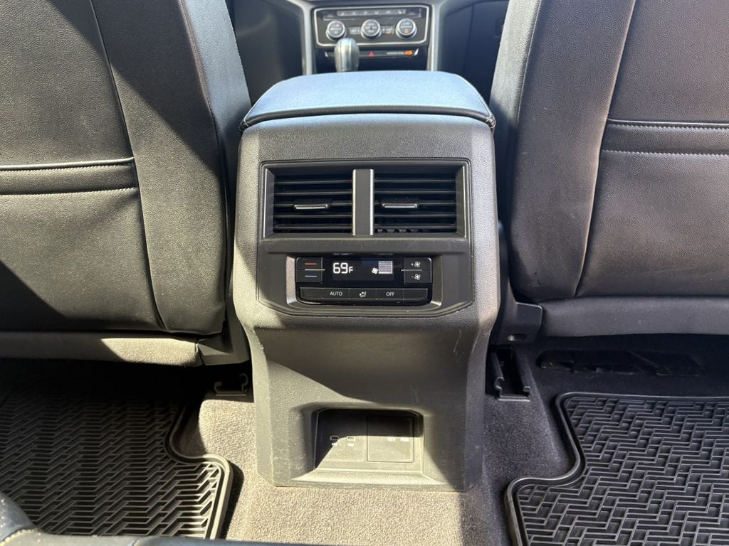 2022 Volkswagen Atlas 2.0T SE w/Technology