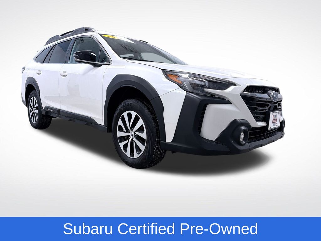 2025 Subaru Outback Premium's photo