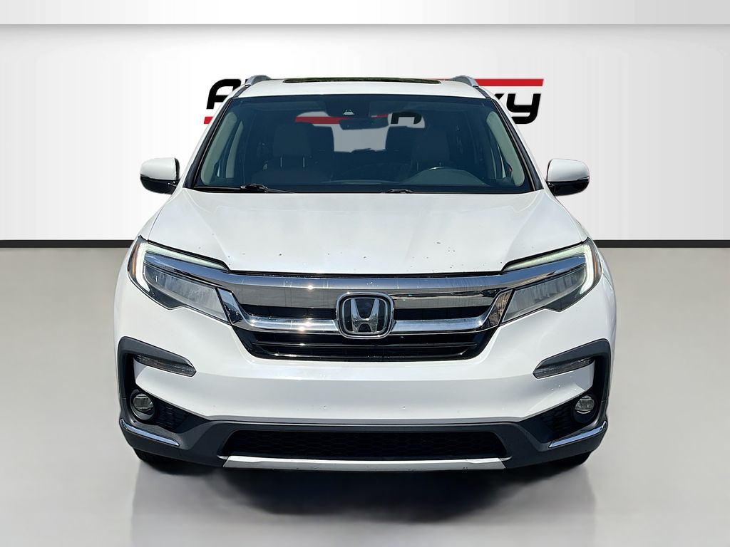 Used 2019 White Honda Touring image 2