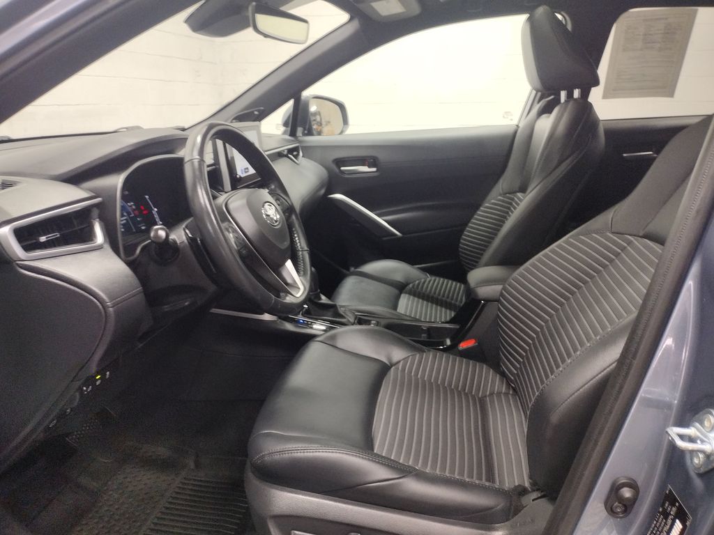 2023 Toyota Corolla Cross Hybrid XSE