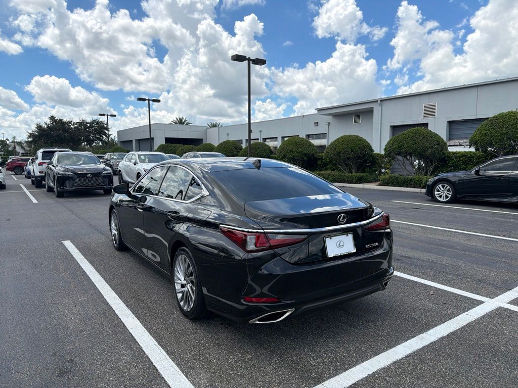 Thumbnail: 2024 Lexus ES - 5