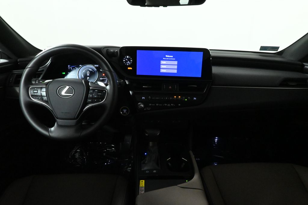 Thumbnail: 2025 Lexus ES - 17