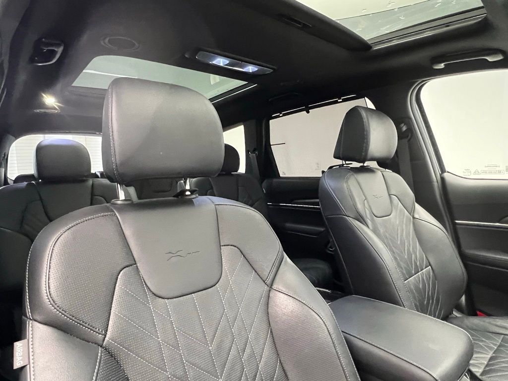 Thumbnail: 2023 Kia Telluride - 8