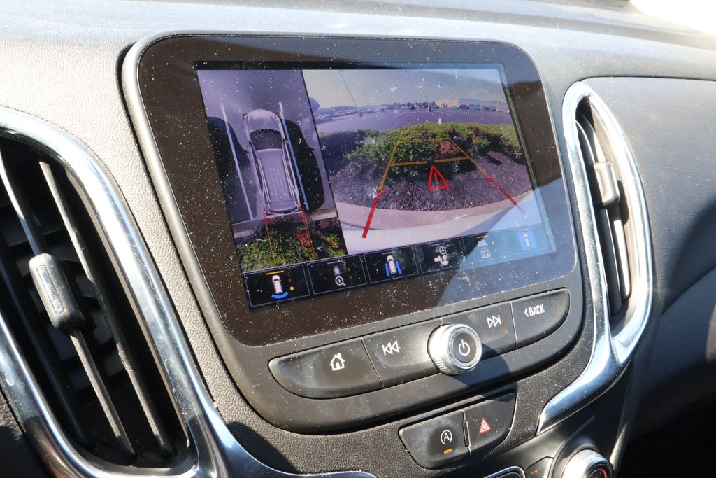 Thumbnail: 2023 Chevrolet Equinox - 24