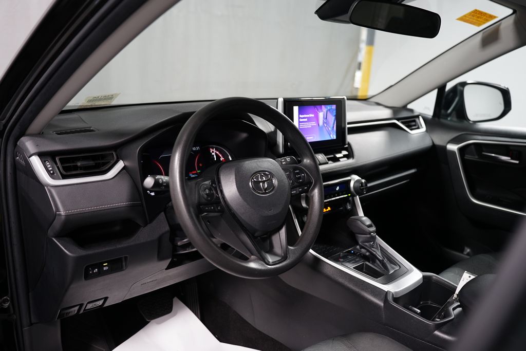 2023 Toyota RAV4 XLE 11