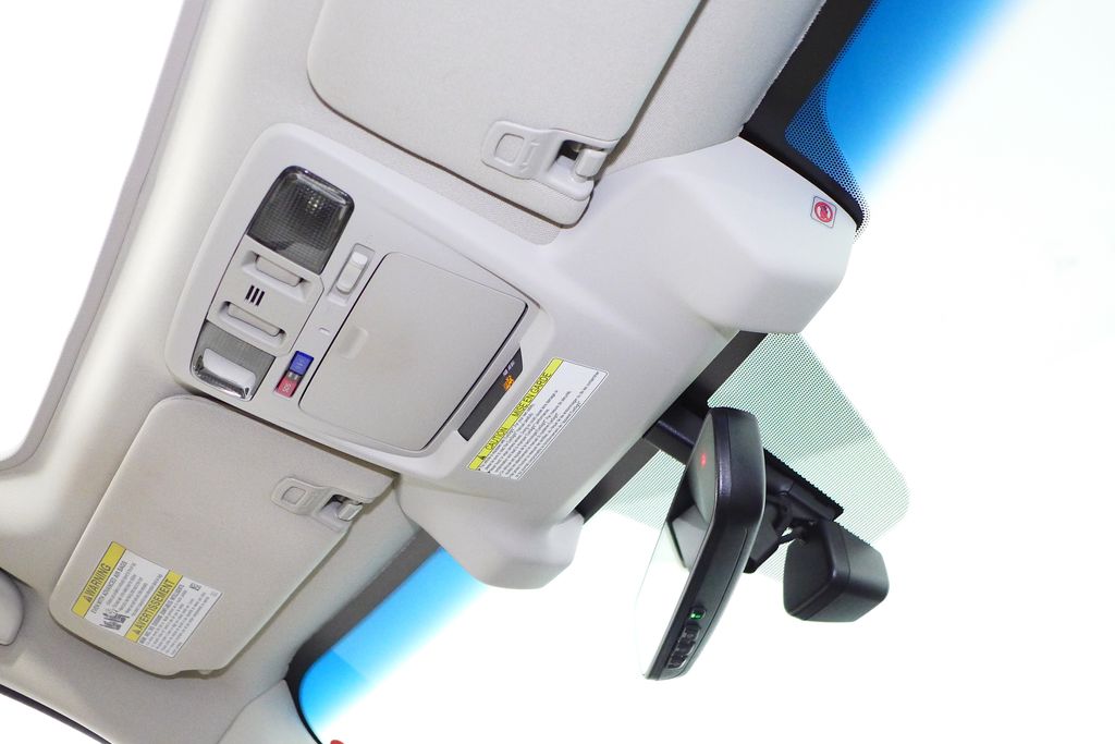 Thumbnail: 2017 Subaru Outback - 17