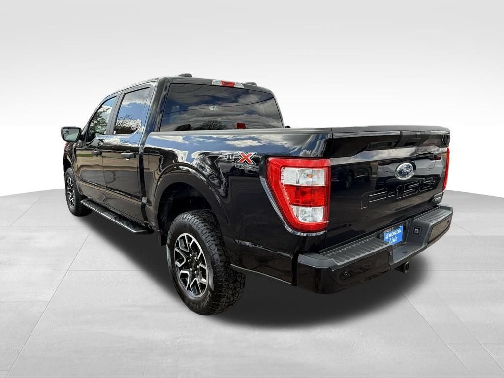 View vehicle photo 3