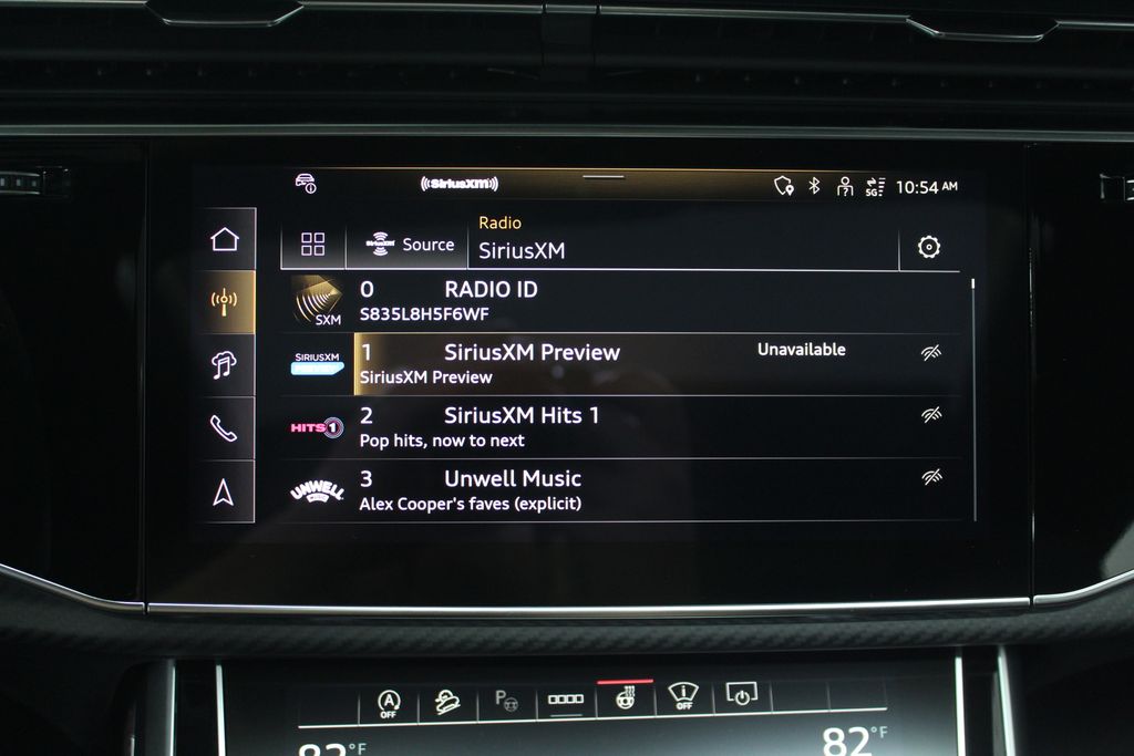 Thumbnail: 2026 Audi RS Q8 - 21