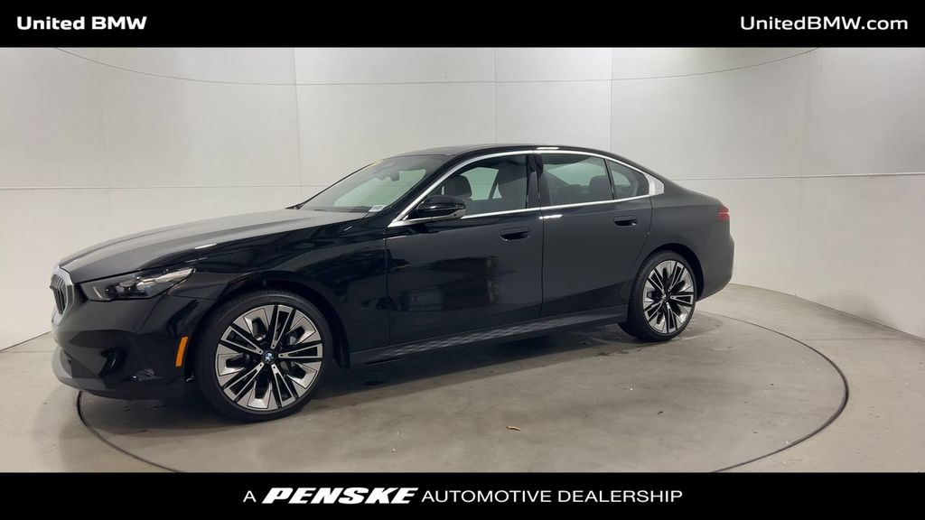 Thumbnail: 2025 BMW 5 Series - 4