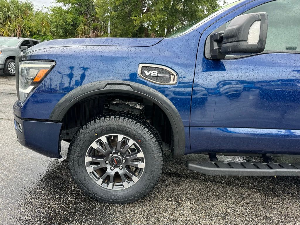 2022 Nissan Titan XD PRO-4X 10