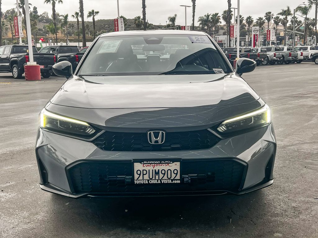 View vehicle photo 6