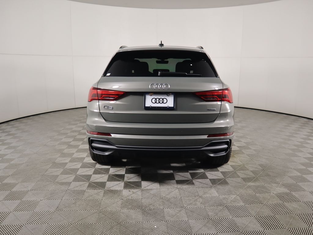 Thumbnail: 2025 Audi Q3 - 6