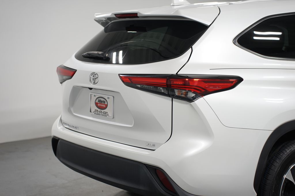 2022 Toyota Highlander XLE 9