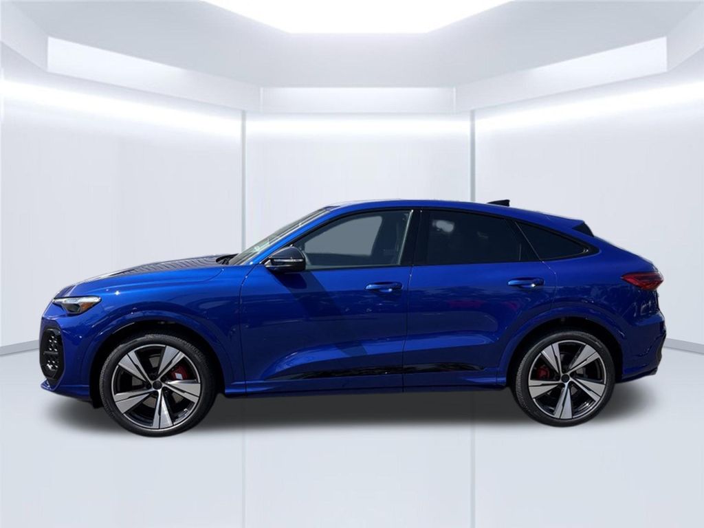 Thumbnail: 2026 Audi SQ5 - 2