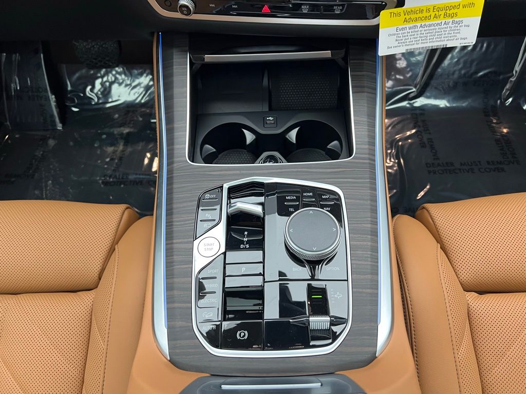 Thumbnail: 2026 BMW X5 - 12