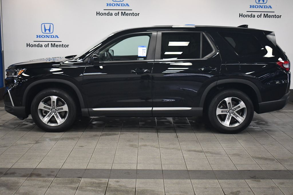 Thumbnail: 2023 Honda Pilot - 2