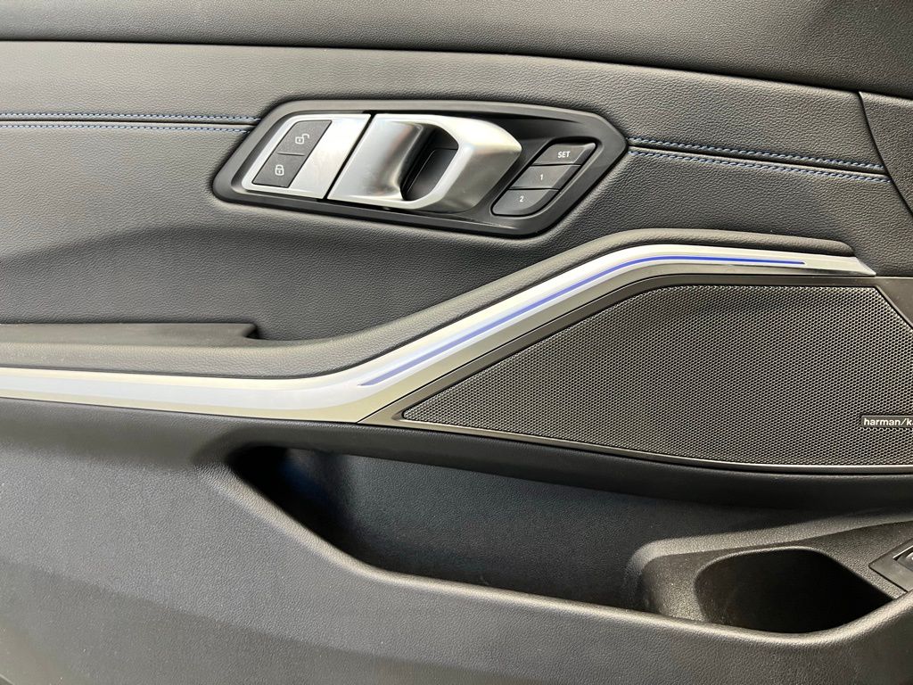 Thumbnail: 2021 BMW 3 Series - 21