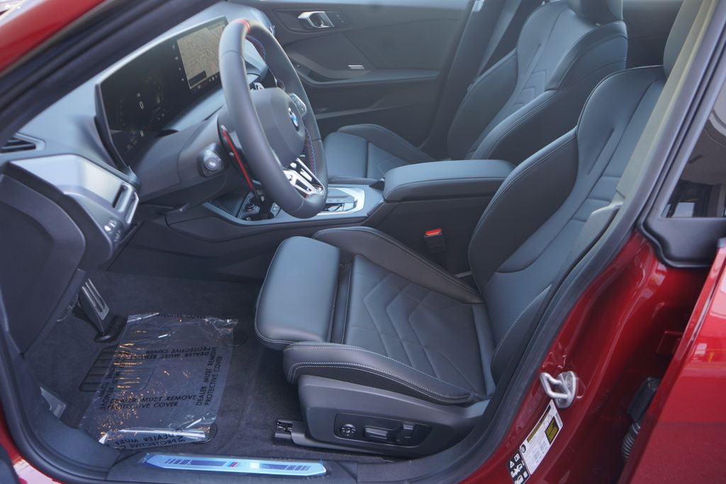 Thumbnail: 2025 BMW 2 Series - 10