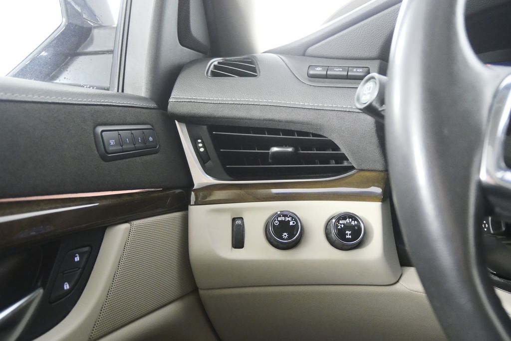 Thumbnail: 2020 Cadillac Escalade - 21