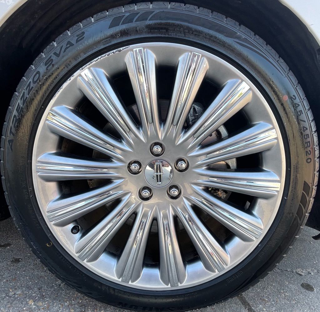 2016 Lincoln MKS Base White at Emmons Autoplex