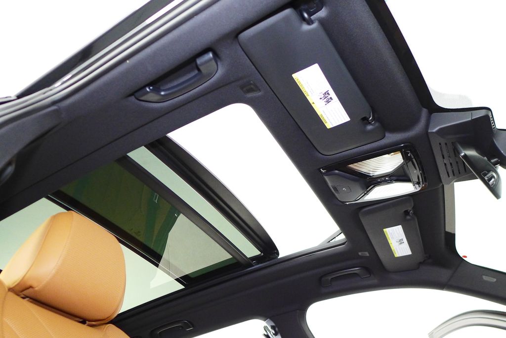 Thumbnail: 2024 BMW X5 - 17