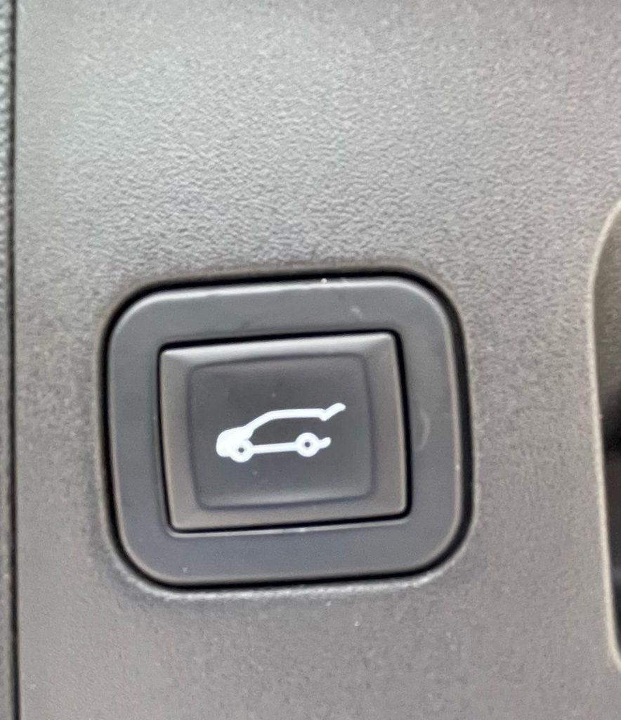 2018 Cadillac XT5 Luxury White at Bayway Cadillac of The Woodlands