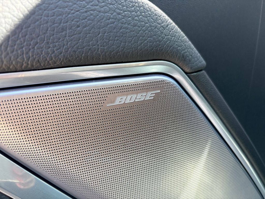 Used 2025 White GMC Denali image 19